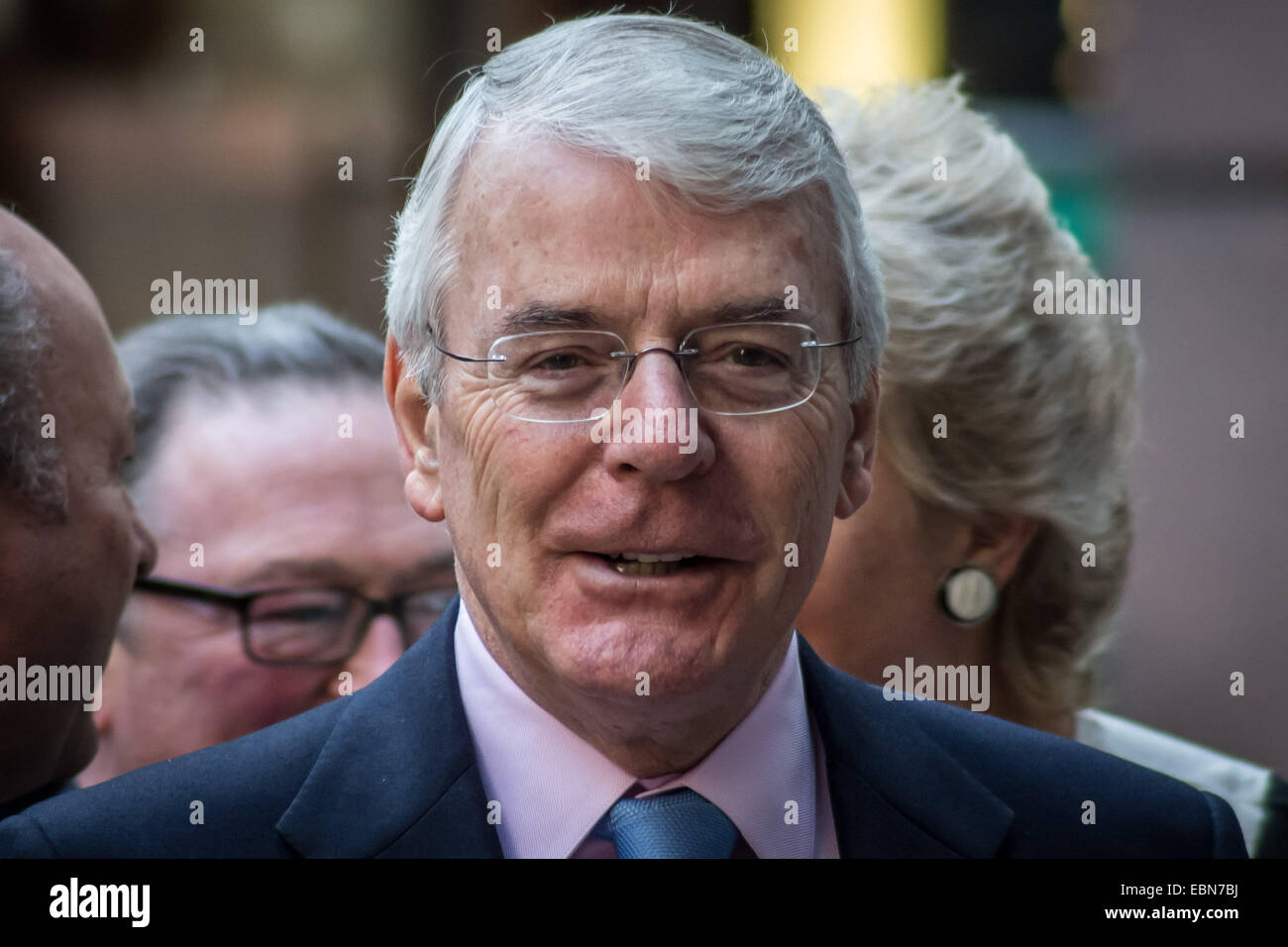 London, UK. 3. November 2014.  Der ehemalige Premierminister John Major besucht 22. ICAP Charity Tag Credit: Guy Corbishley/Alamy Live News Stockfoto