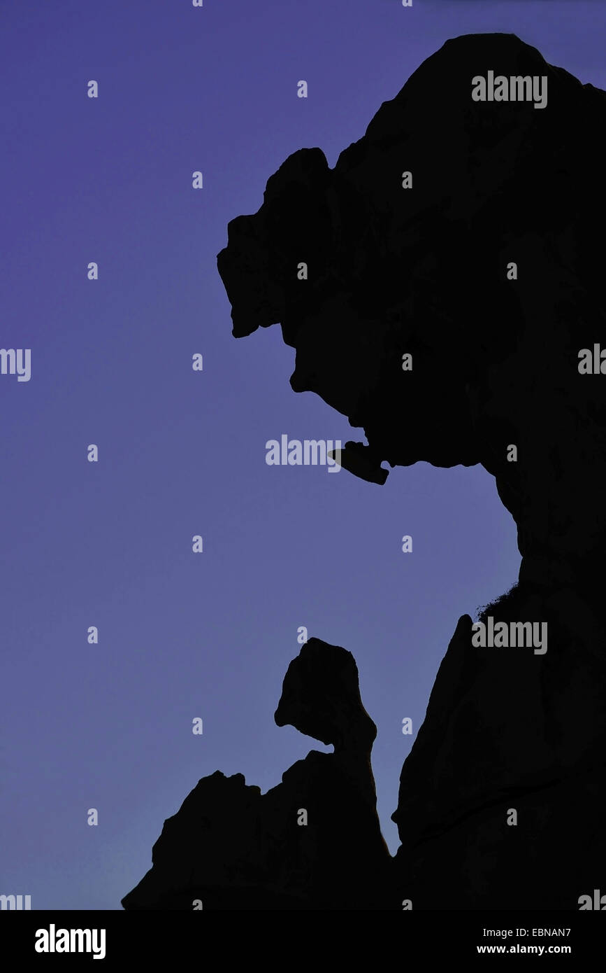 Silhouette von bizarr geformten Felsformation, Frankreich, Korsika, Campomoro Stockfoto