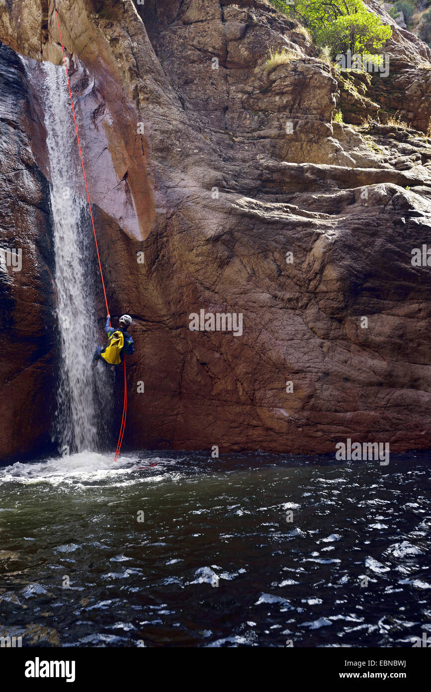 Canyoning im Baraci Canyon, Frankreich, Korsika, Propriano Stockfoto