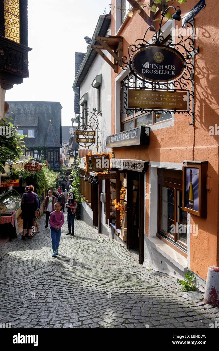 Weinhaus Drosseleck Wein Taverne in der Altstadt am berühmten 15. Jahrhundert touristischen Straße von Drosselgasse, Rüdesheim am Rhein, Deutschland Stockfoto