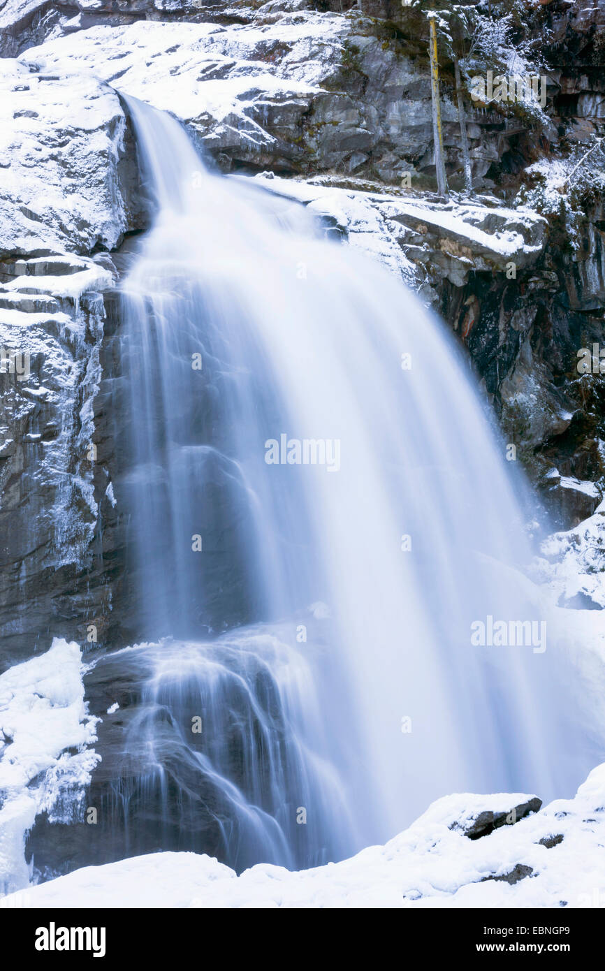 Krimmler Wasserfälle im Winter, Österreich, Tirol, Nationalpark Hohe Tauern, Krimmler Stockfoto