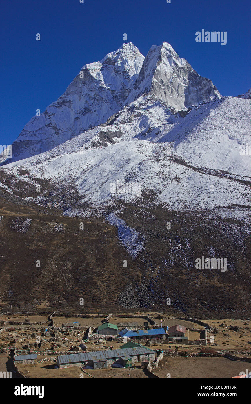 Blick vom Dingboche auf Ama Dablam, Nepal, Himalaya, Khumbu Himal Stockfoto