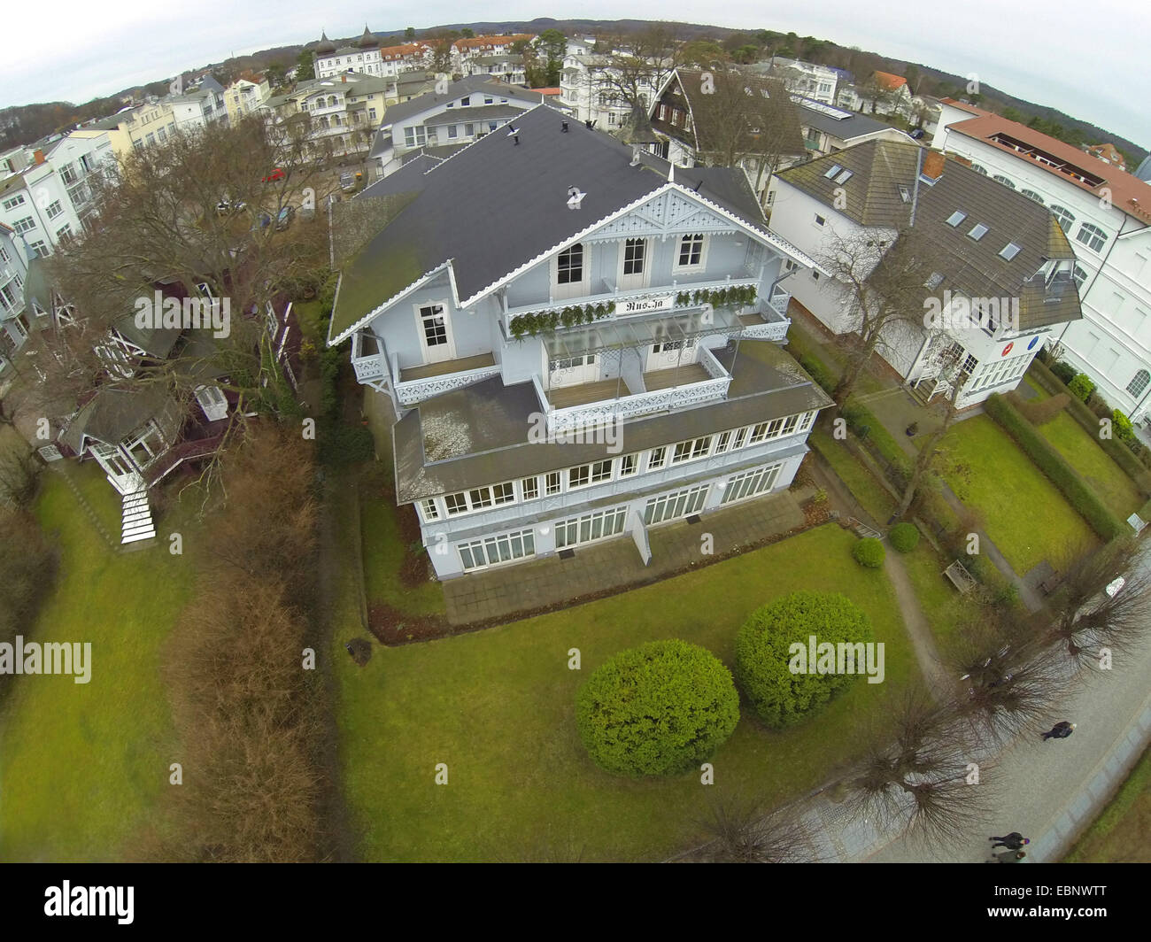 Luftaufnahme der Villa Ruscha an der Strandpromenade, Deutschland, Mecklenburg-Vorpommern, Rügen, Ostseebad Binz Stockfoto