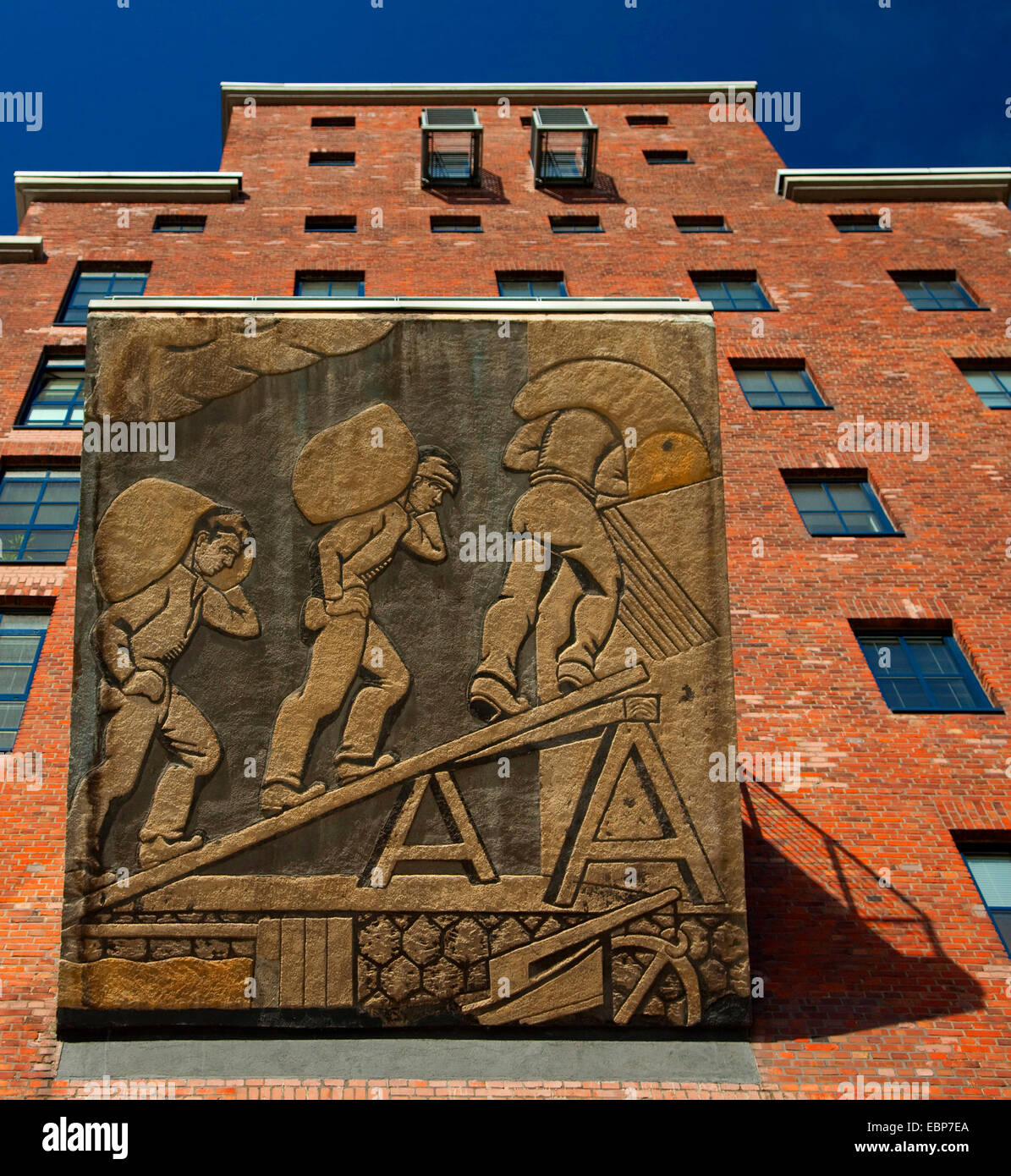 alte Architektur von einem ehemals Getreidespeicher in den Medien Hafen, Deutschland, Nordrhein-Westfalen, Düsseldorf Stockfoto
