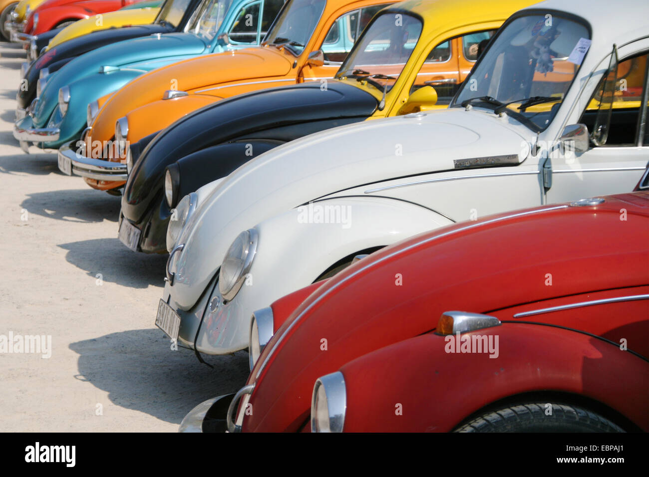 Gruppe von Retro-Autos in Agde, Frankreich. Stockfoto