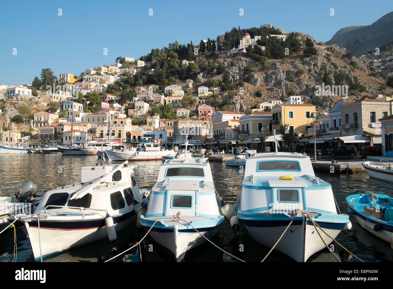 Der Hafen der Insel Symi, Dodekanes, griechische Inseln, Griechenland, Europa Stockfoto