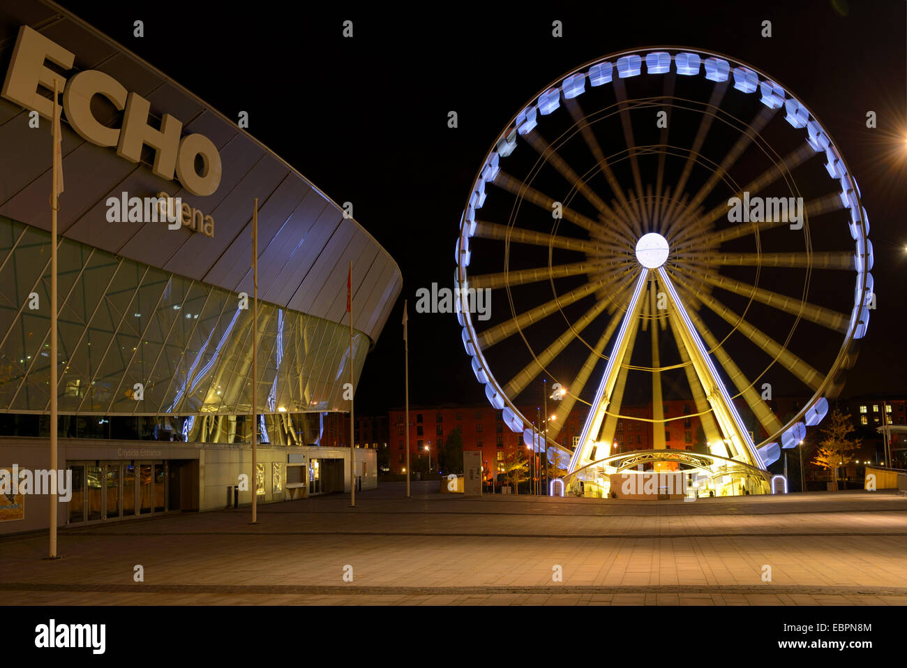 Das Rad von Liverpool und Echo Arena, Kiel Wharf und Liverpool, Merseyside, England, Vereinigtes Königreich, Europa Stockfoto