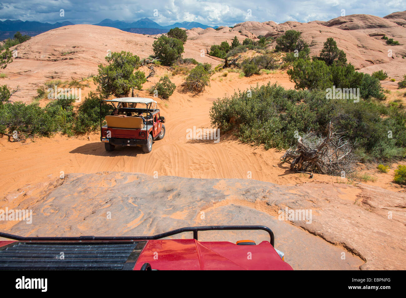 Hummer fahren auf den Slickrock Trail. Moab, Utah, Vereinigte Staaten von Amerika, Nordamerika Stockfoto