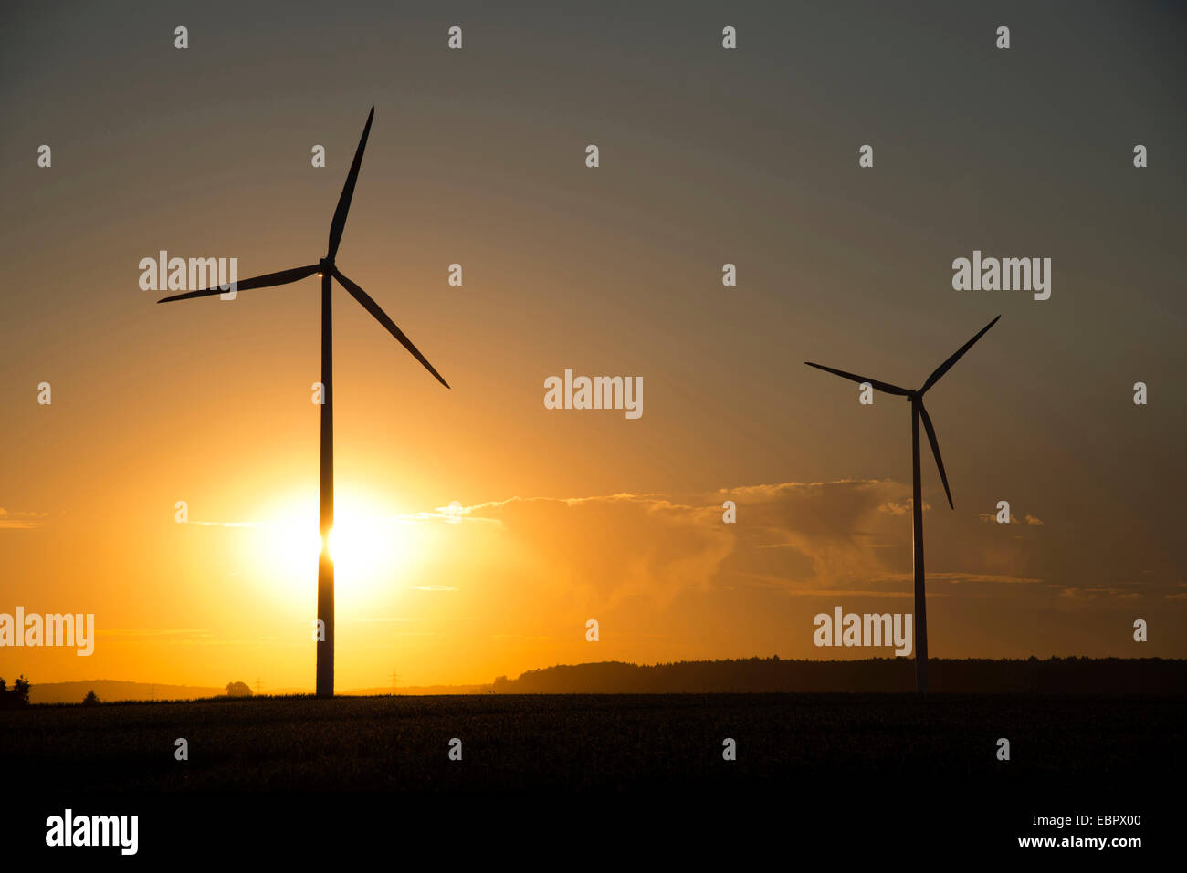 Windräder im Windpark Tomerdingen, Deutschland, Baden-Württemberg, Schwäbische Alb Stockfoto