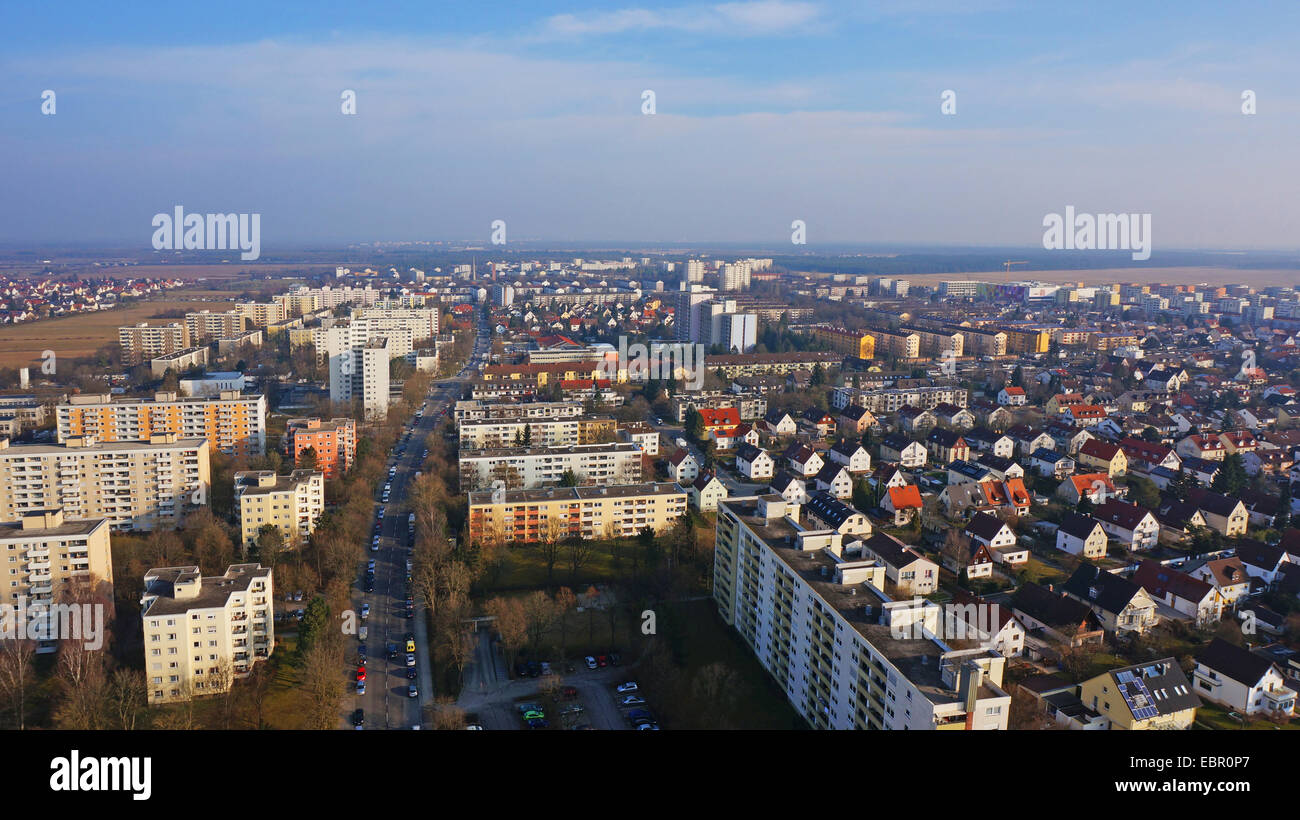 Luftaufnahme des Bezirks München Hasenbergel und Panzerwiese im Hintergrund, Deutschland, Bayern, Muenchen Stockfoto