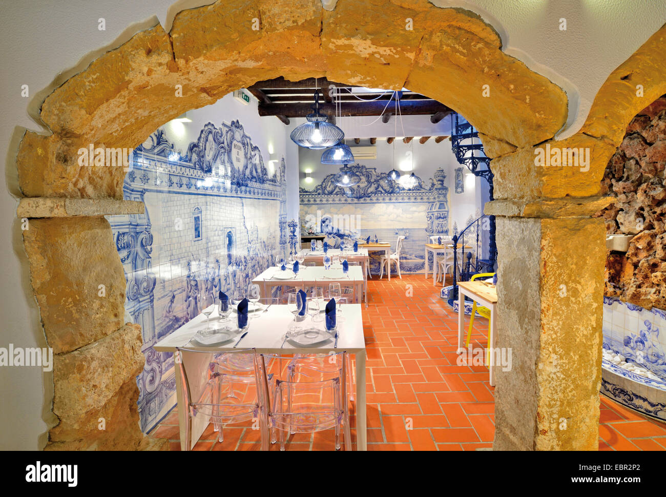 Portugal, Algarve: Traditionelle Restaurant Vila-Adentro in Faro Stockfoto