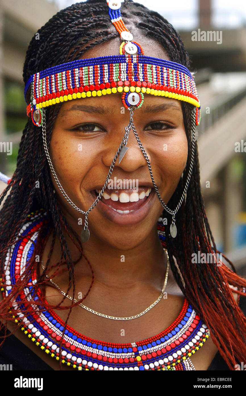Porträt eines Mädchens Samburu, Kenia, Masai Mara Stockfoto