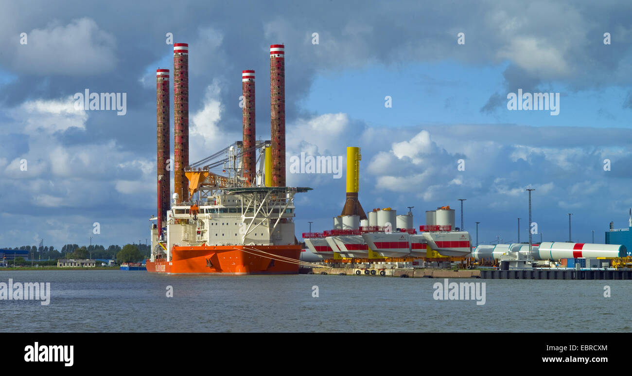 Bau-Schiff "Brave Tern" für Offshore-Windparks, Deutschland, Bremen, Bremerhaven Stockfoto