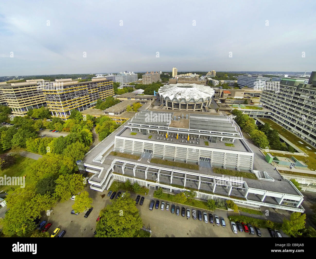 Luftaufnahme der Ruhr-Universität Bochum mit Refektorium und Audimax, Uni-Center im Hintergrund, Bochum, Ruhrgebiet, Nordrhein-Westfalen, Deutschland Stockfoto