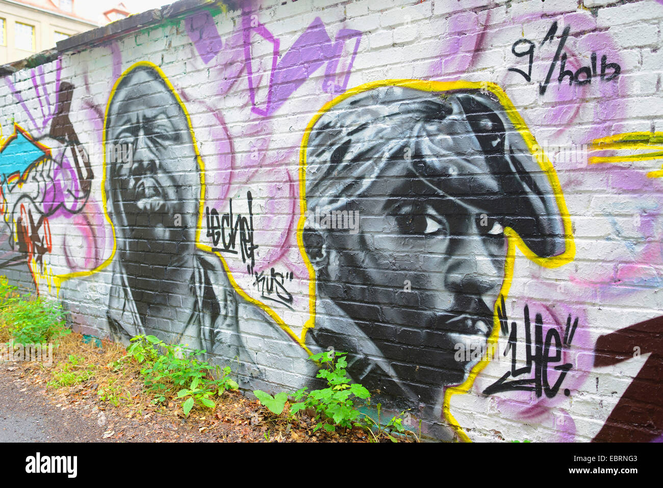 Gesichter wie ein Graffiti, Deutschland, Bayern, Stein Stockfoto