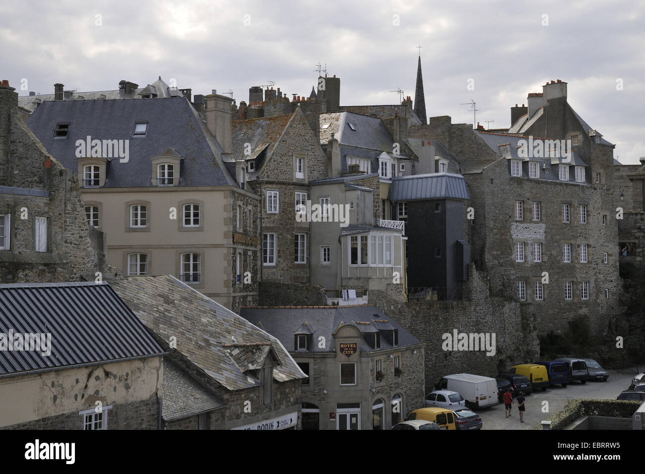 Dichte von Gebäuden in der Altstadt, Frankreich, Bretagne, Saint-Malo Stockfoto