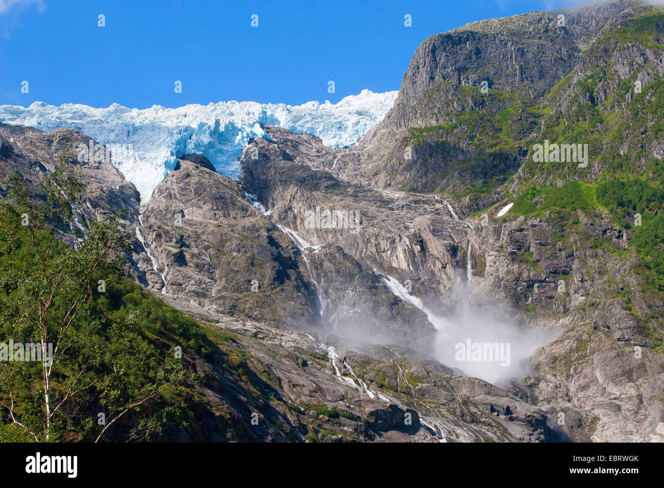 Jostedalsbreen-Gletscher und Gletscher Stream, Norwegen, Nationalpark Jostedalsbreen, Supphella Stockfoto