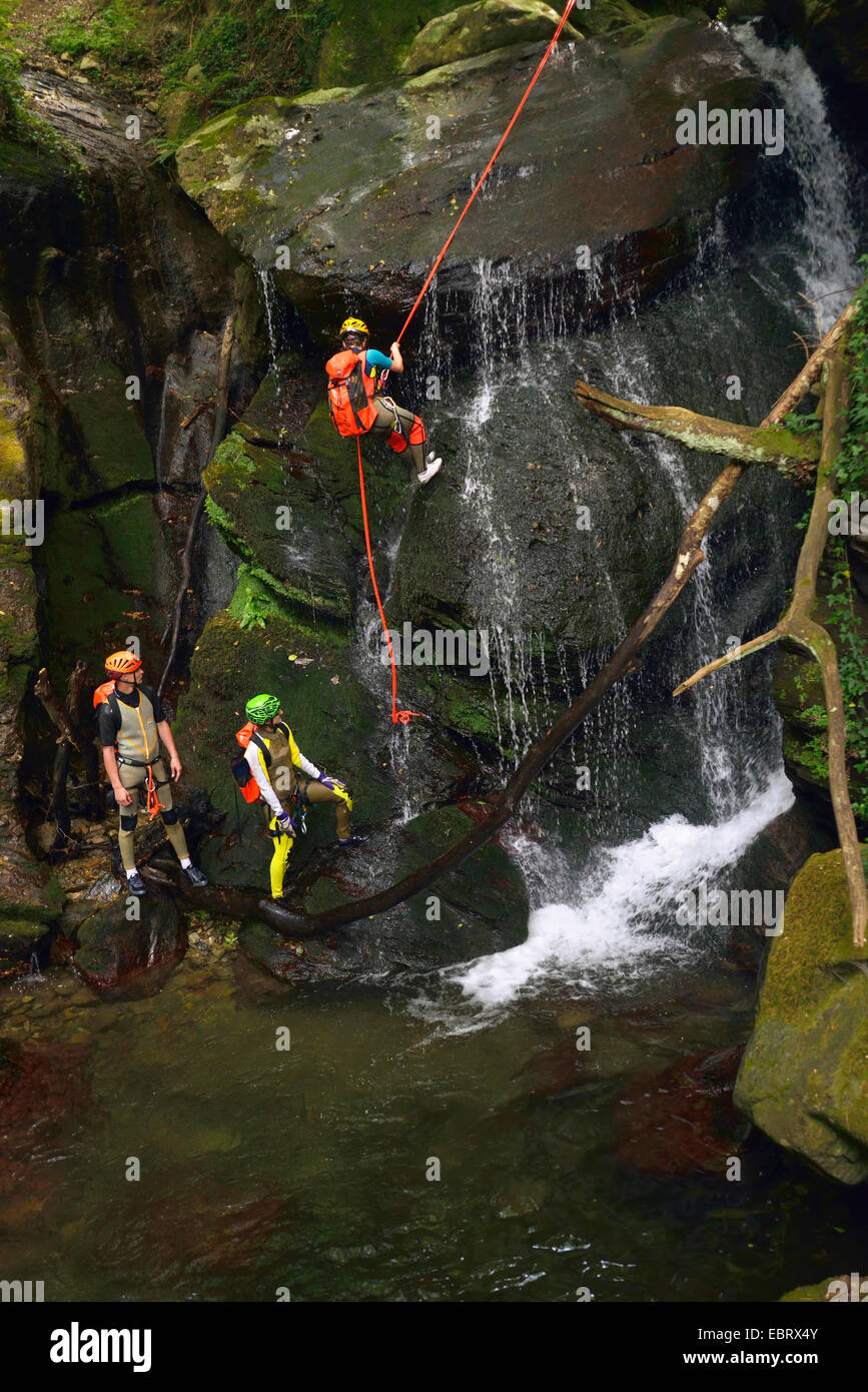 Canyoning am Cap Corse im Norden von Korsika, Frankreich, Korsika, Cap Corse, Bastia Erbalunga Stockfoto