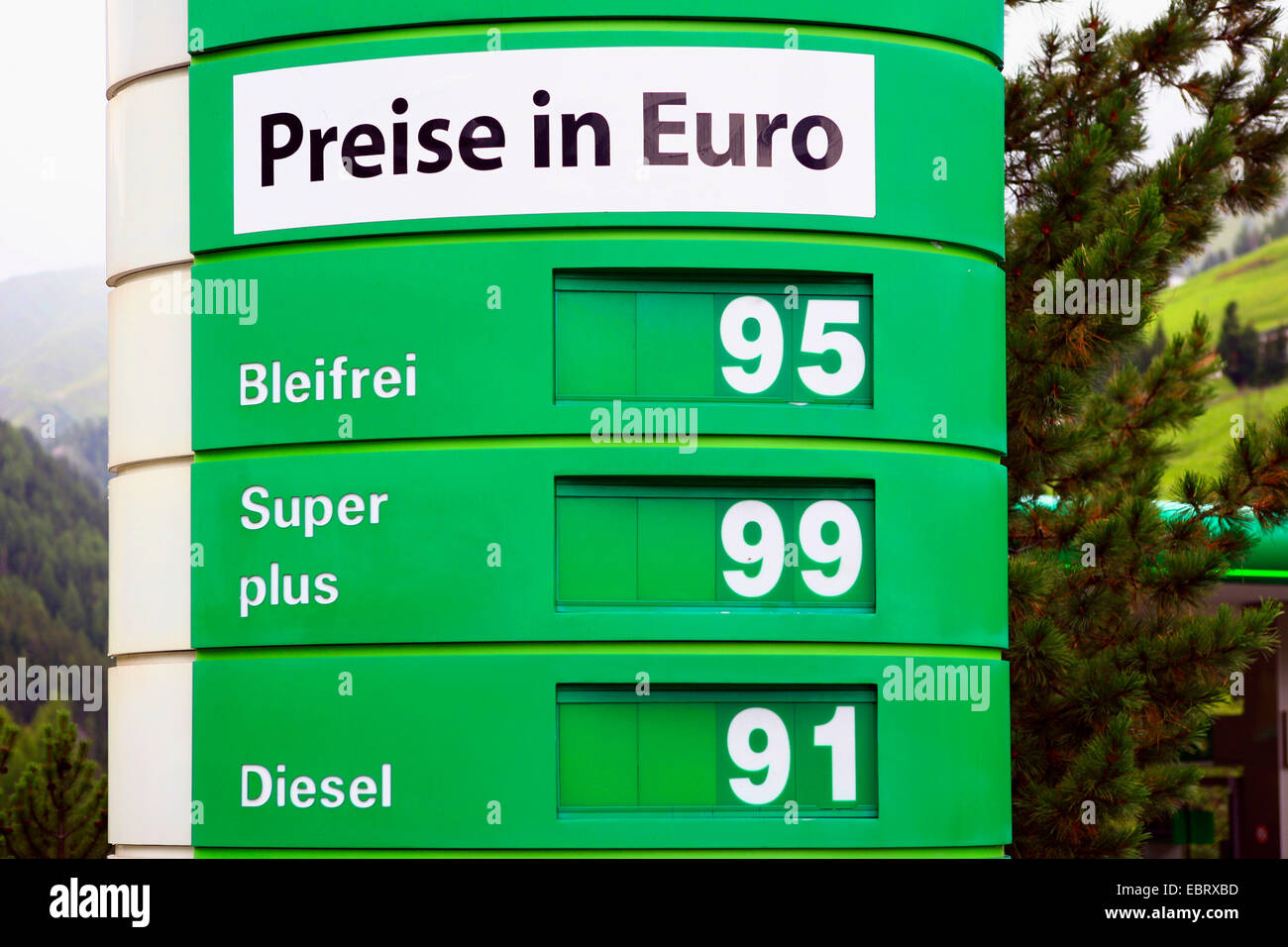 Kosten für Kraftstoff, Schweiz, Bündner, Samnaun Stockfoto