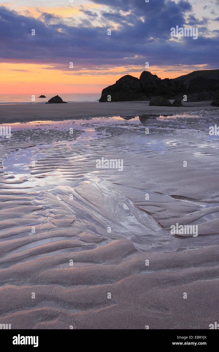 Sandstrand von Sango Bay an der Küste von Schottland bei Sonnenaufgang, Großbritannien, Schottland, Sutherland Stockfoto