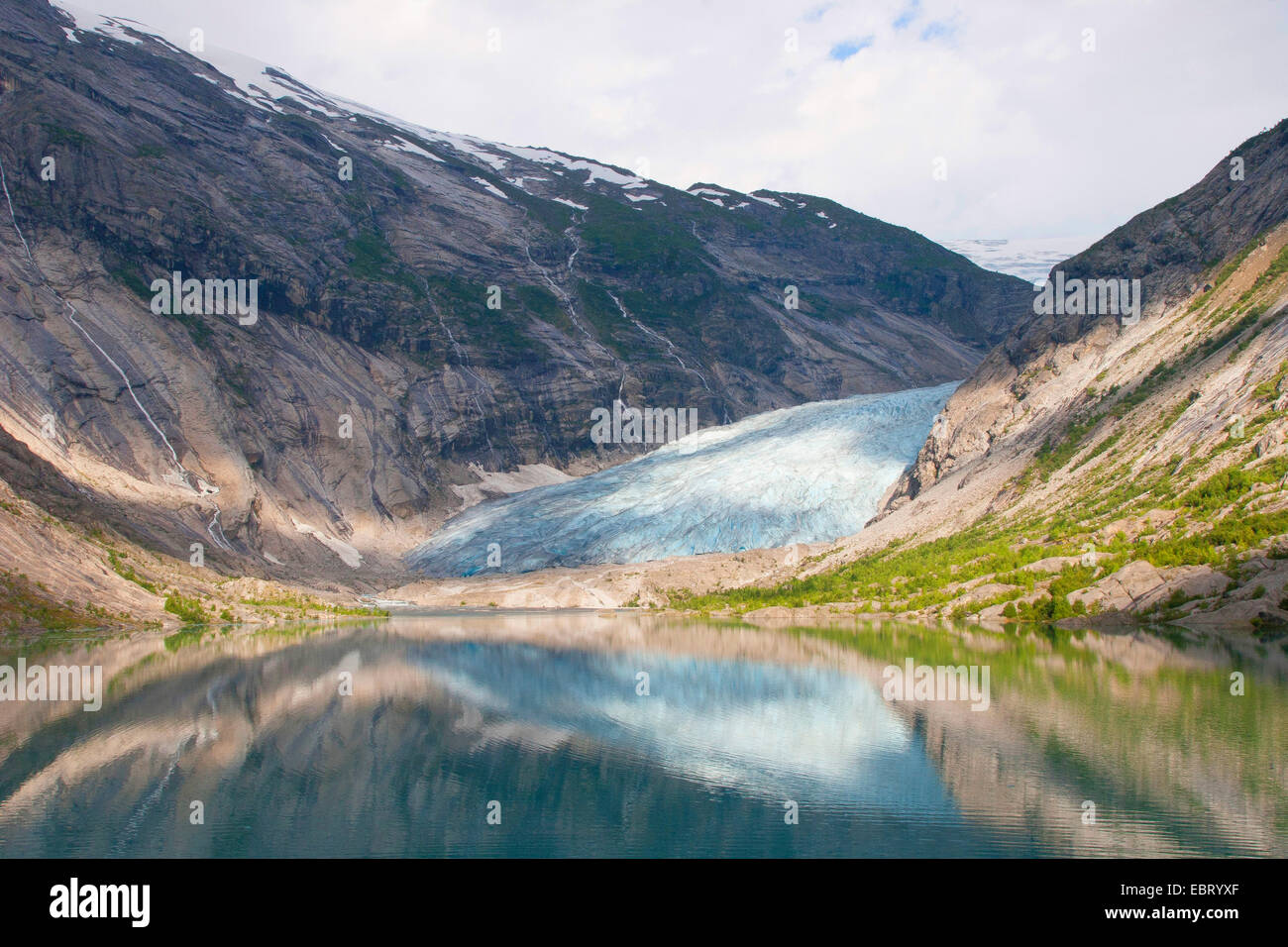 Gletscherzunge Nigardsbreen und Glazial-See Nigardsbrevatnet, Norwegen, Nationalpark Jostedalsbreen, Jostetal Stockfoto