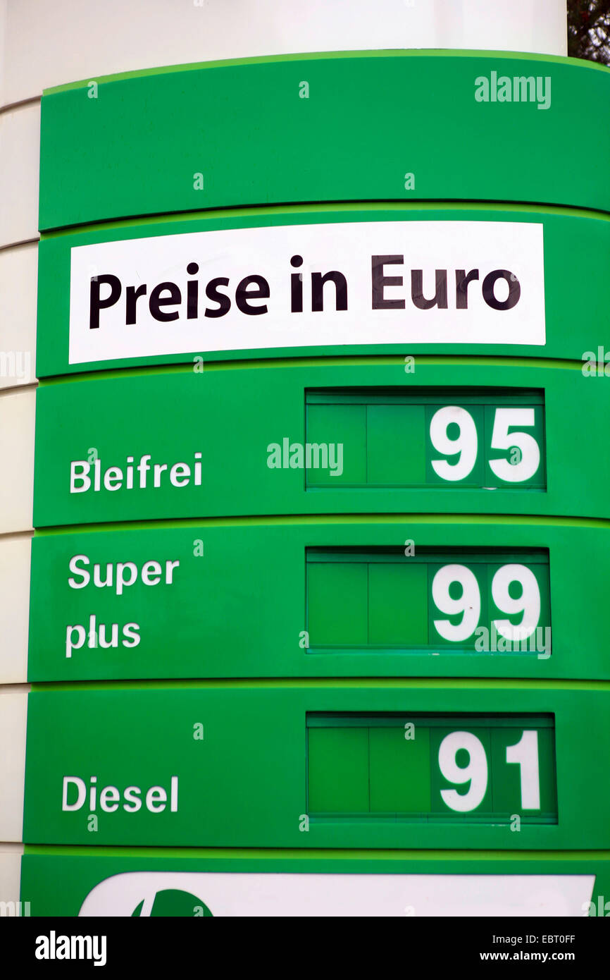 Kosten für Kraftstoff, Schweiz, Bündner, Samnaun Stockfoto