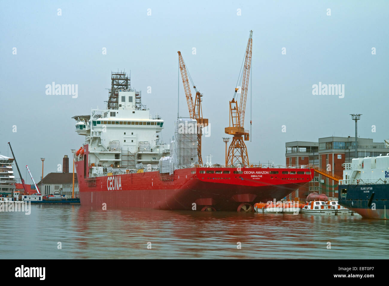 Ceona Amazon Offshore-Rohrverlegung und Bau Schiff, Deutschland,  Bremerhaven Stockfotografie - Alamy