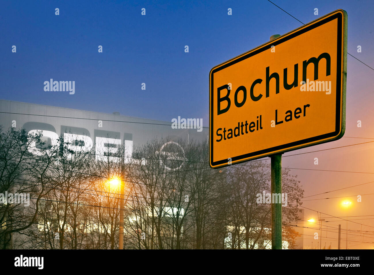 Opel-Werke und Bochum statt Namensschild, Bochum, Ruhrgebiet, Nordrhein-Westfalen, Deutschland Stockfoto