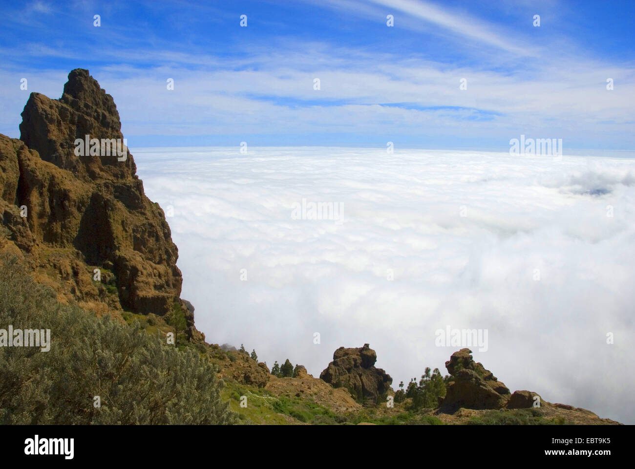Blick vom Pico de Las Nieves über der Wolkendecke unten, Kanarische Inseln, Gran Canaria Stockfoto