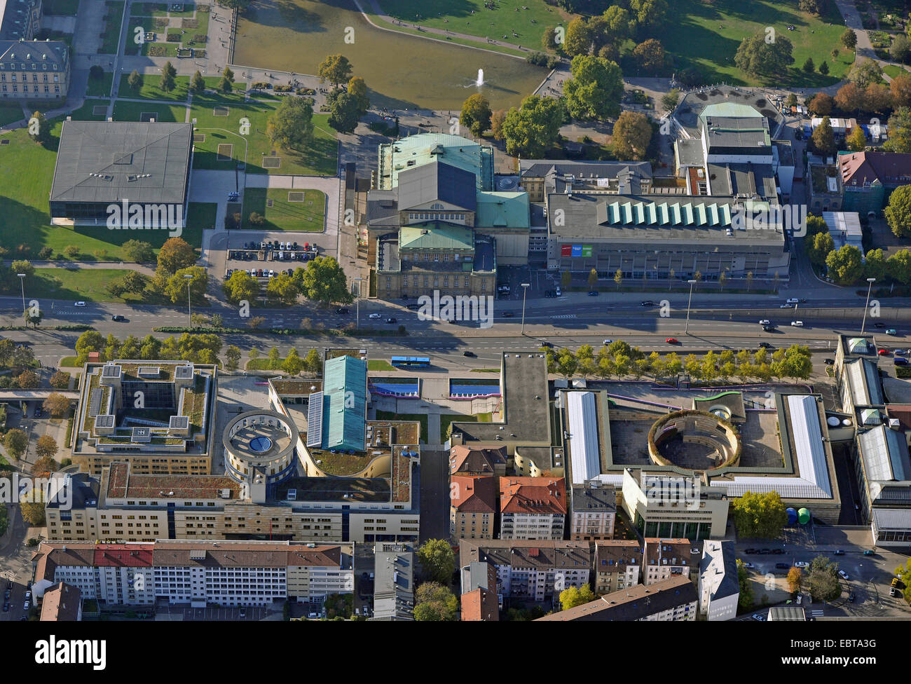 Luftaufnahme der Staatsoper, Staatsgalerie, Wintergarten, History Museum und Landtag, Deutschland, Baden-Württemberg, Stuttgart Stockfoto