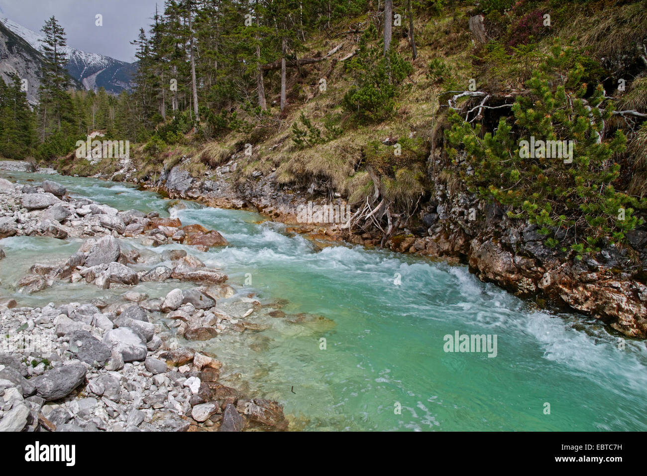 Oberlauf des Flusses Isar im Hinterautal, Österreich, Tirol, Karwendelgebirge Stockfoto