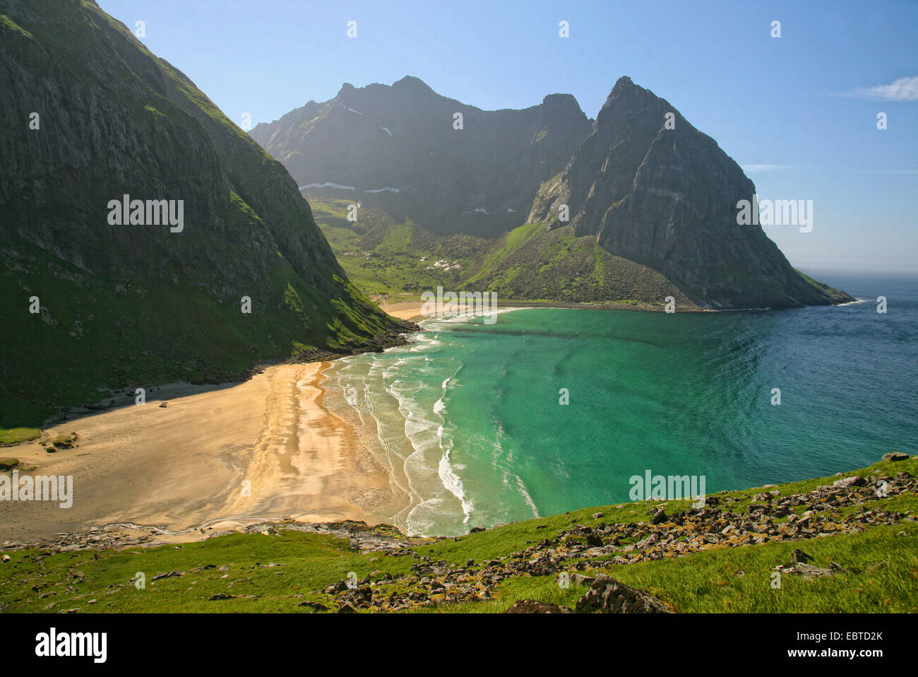 malerische Bucht, Norwegen, Lofoten-Inseln, Kvalvika Stockfoto