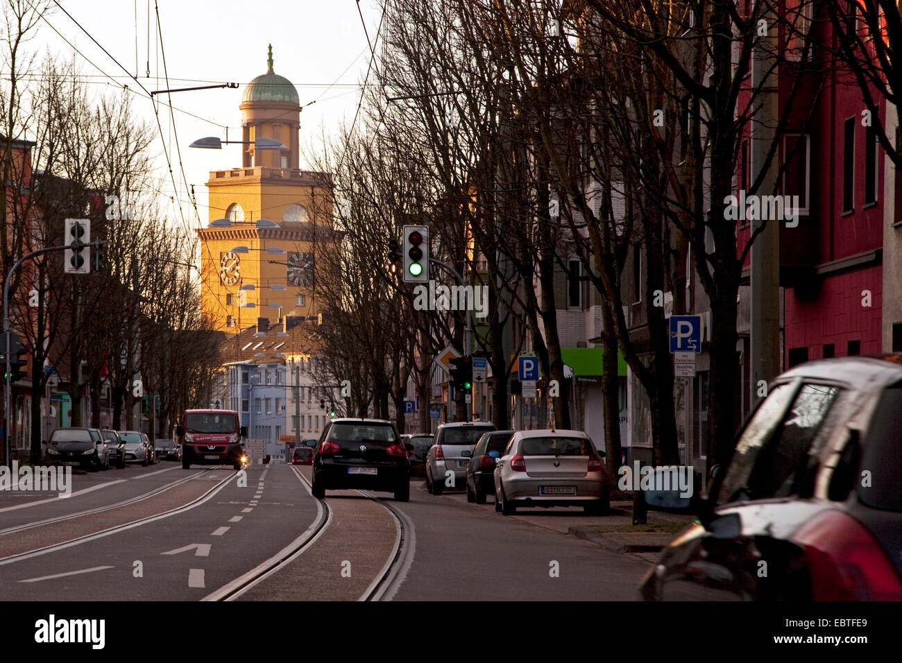 Hauptstraße, Rathausturm, Witten, Ruhrgebiet, Nordrhein-Westfalen, Deutschland Stockfoto