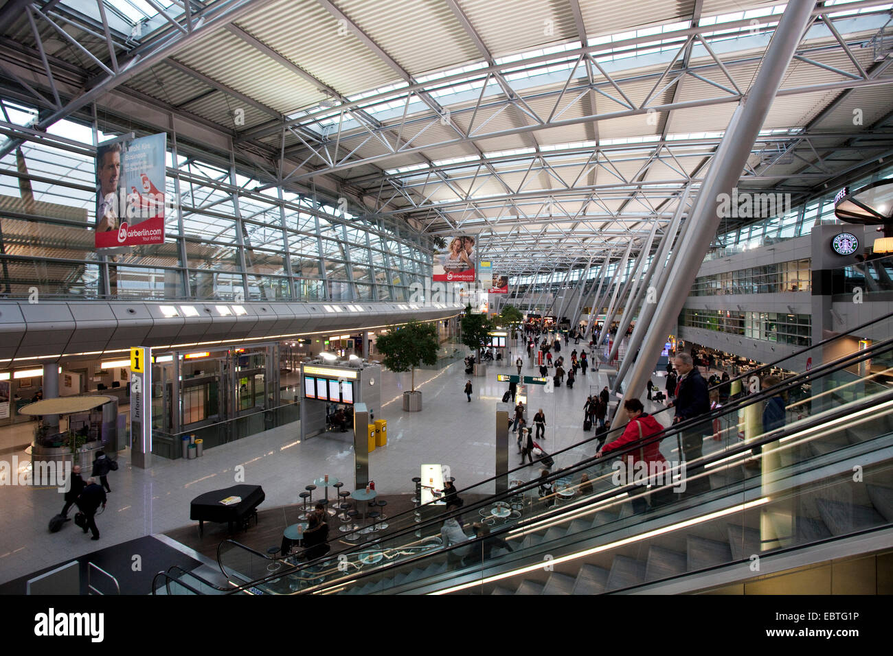 Terminalgebäude des Flughafen Düsseldorf International, Deutschland, Nordrhein-Westfalen, Düsseldorf Stockfoto