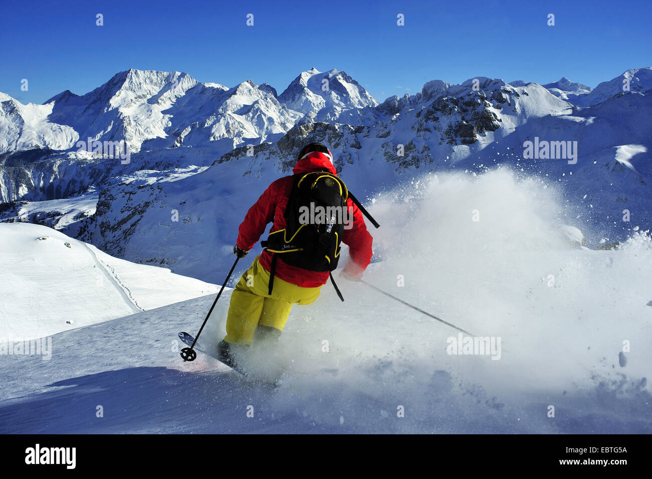 Skifahren in den Alpen, Savoie, Frankreich, Courchevel Stockfoto