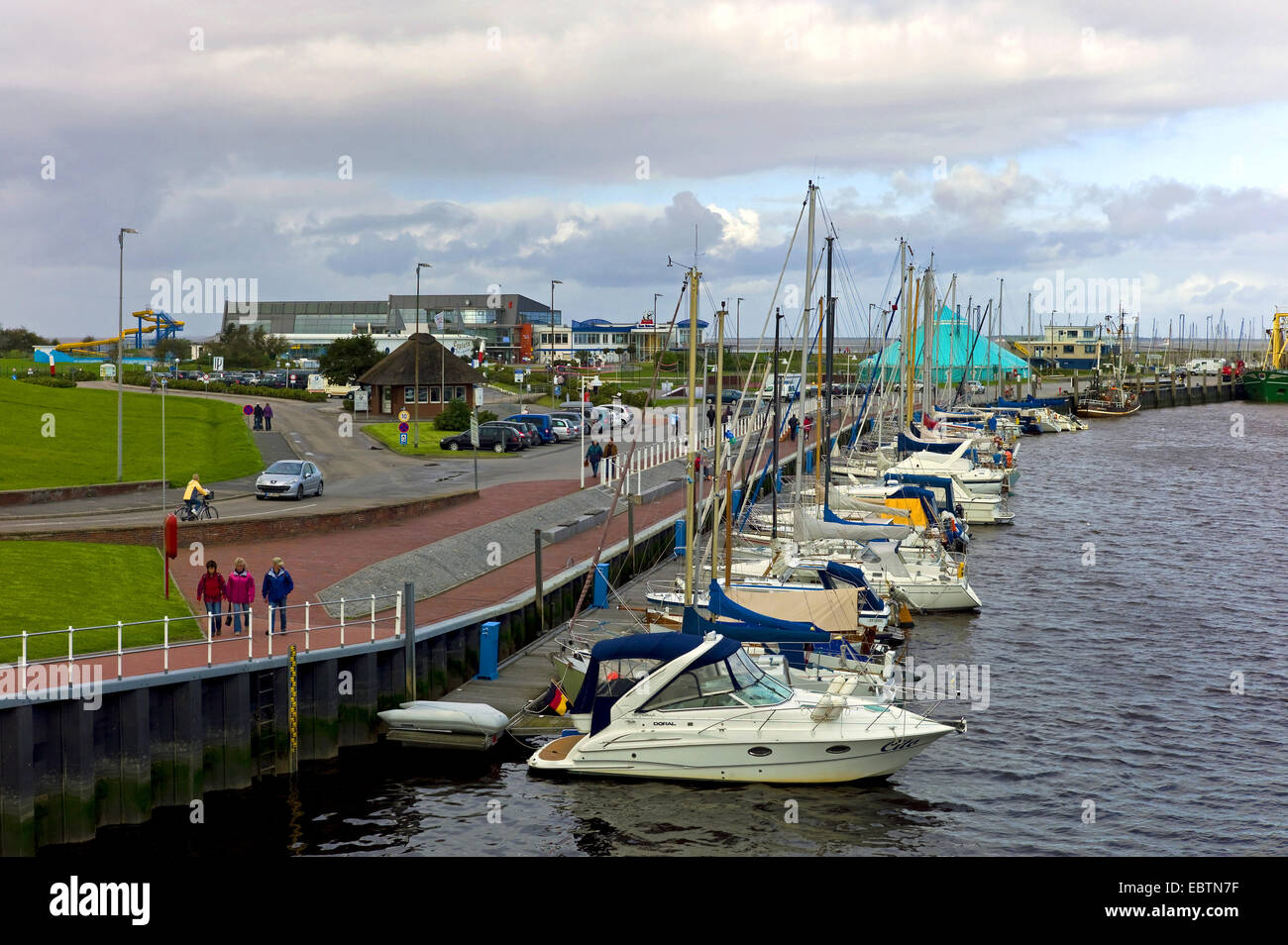 Marina und Nordsee Spa, Deutschland, Niedersachsen, Bensersiel Stockfoto