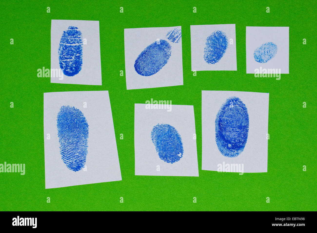 Fingerabdruck mit Tinte aus einem Stam Pad fixiert Stockfoto