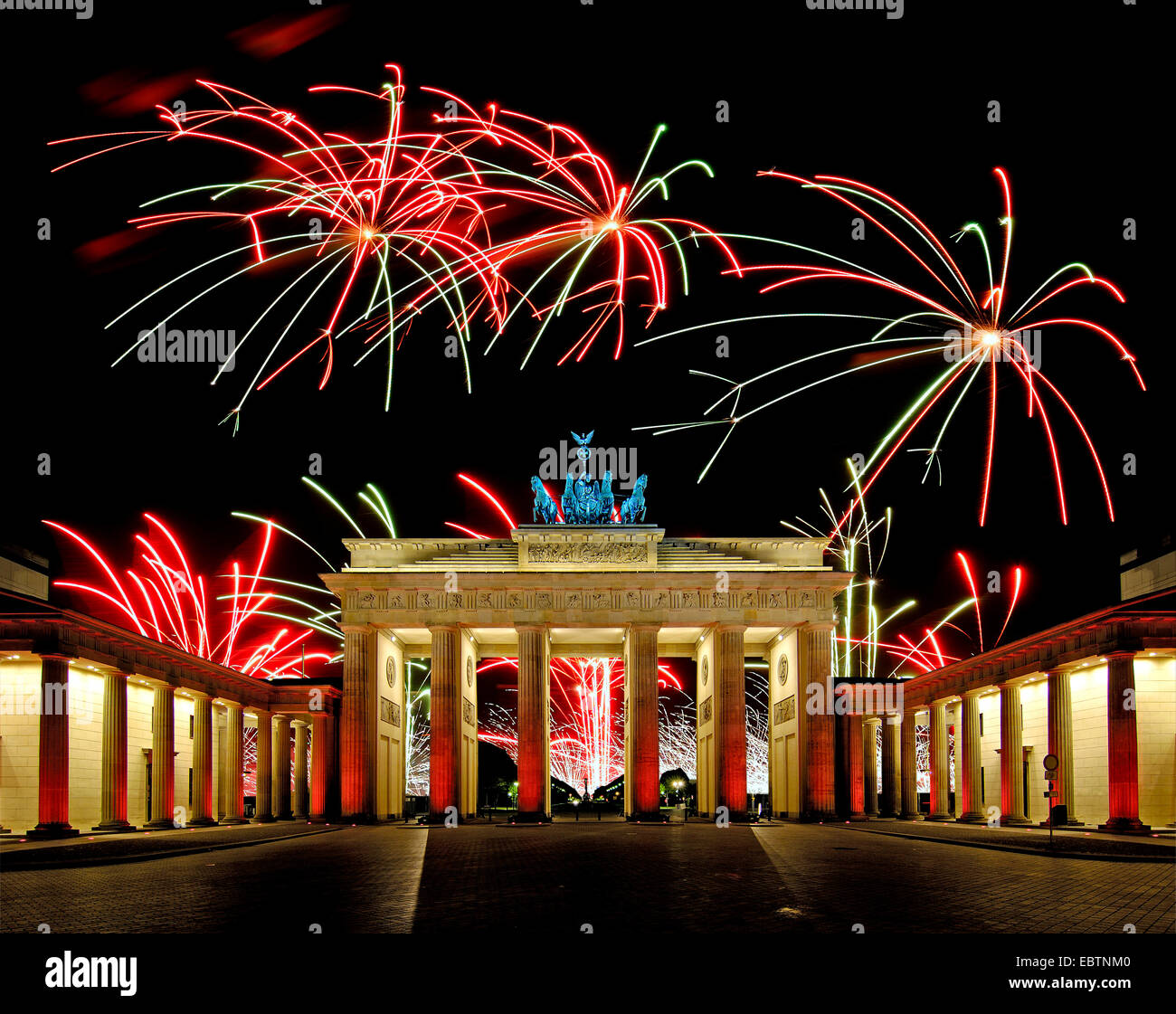 Feuerwerk am Brandenburger Tor, Deutschland, Berlin Stockfotografie Alamy