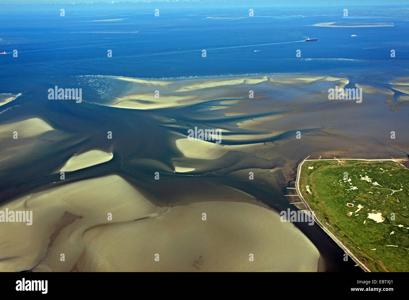 Insel Neuwerk mit der Mündung der Elbe, im Hintergrund Tischen Insel, Deutschland, Hamburg Stockfoto