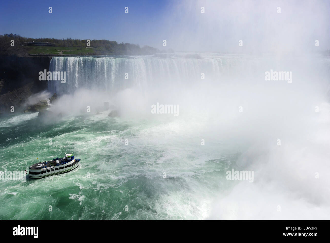 Niagara Wasserfälle mit Exkursion Schiff, Kanada, Ontario, Niagara Stockfoto