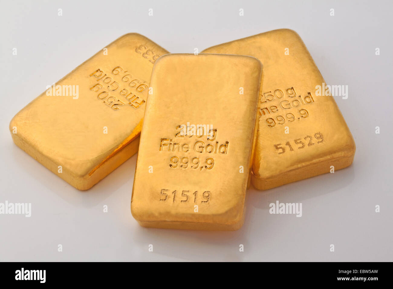 drei Goldbarren, 250 g Feingold 999,9 Stockfoto