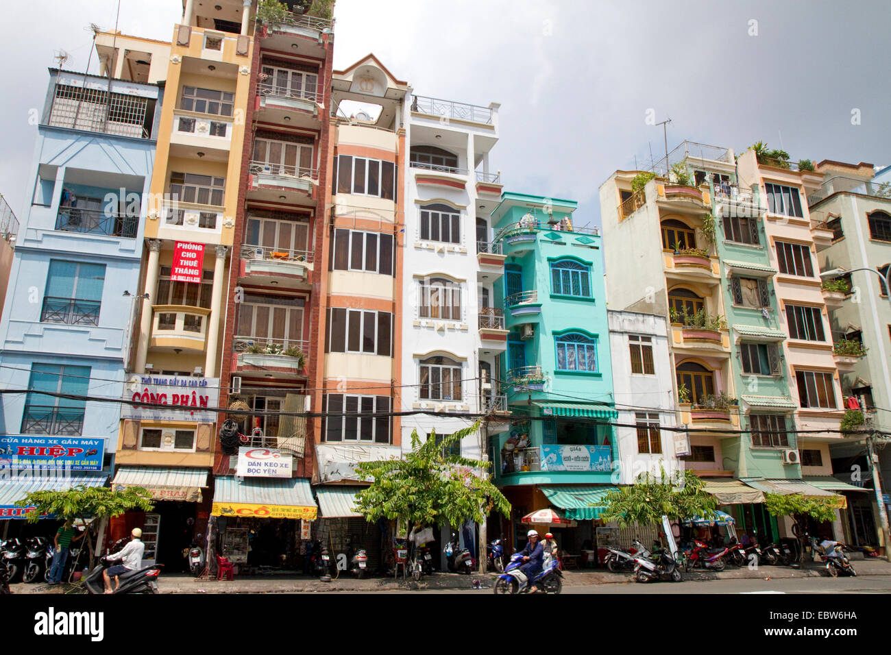 Farbenfrohe Wohnung Wohnungen in Ho-Chi-Minh-Stadt, Vietnam. Stockfoto
