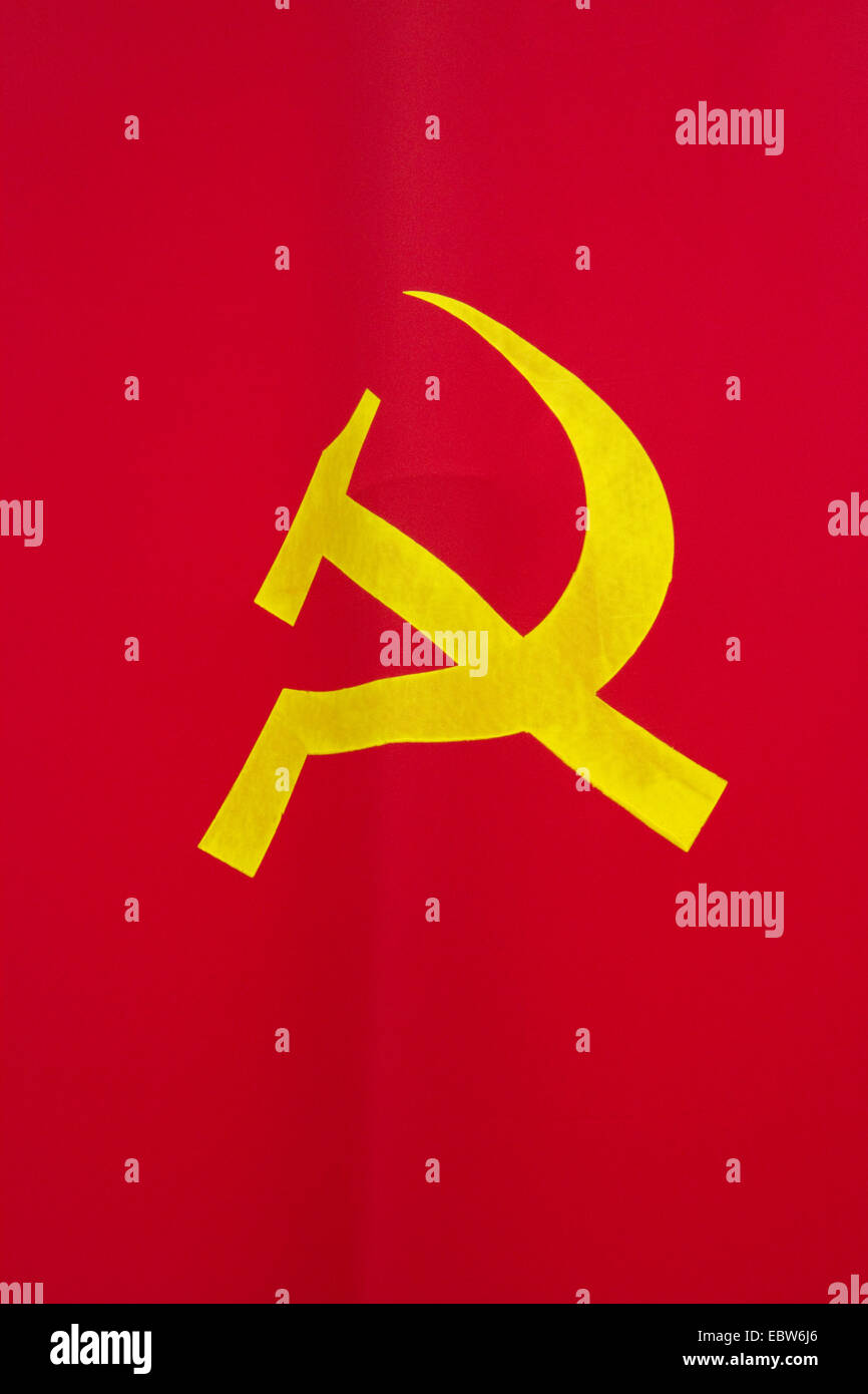 Hammer und Sichel-Design auf eine kommunistische Flagge in Ho-Chi-Minh-Stadt, Vietnam. Stockfoto
