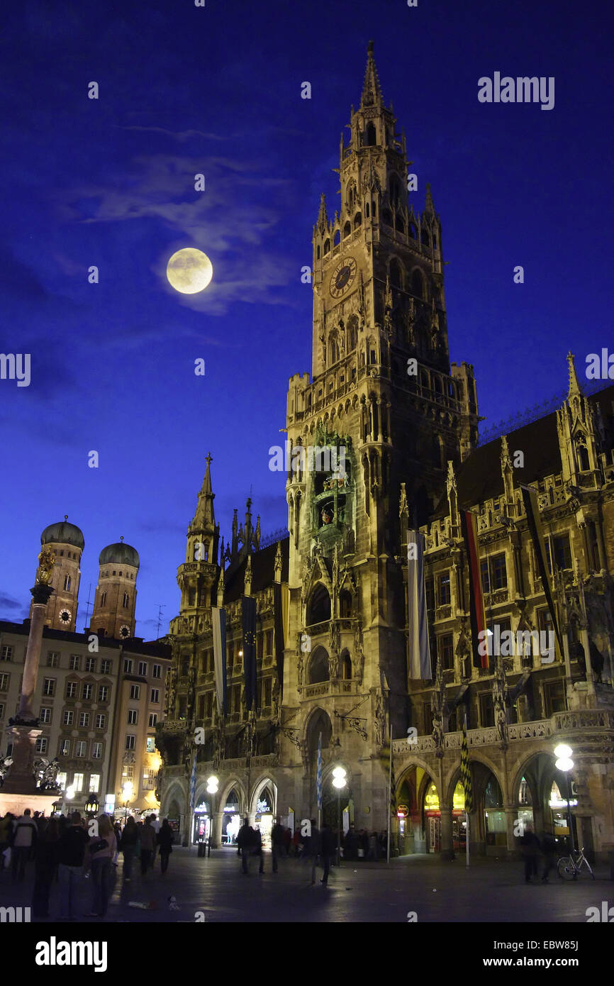 Marien Platz, Marienplatz, bei Nacht, Deutschland, Bayern, Muenchen Stockfoto