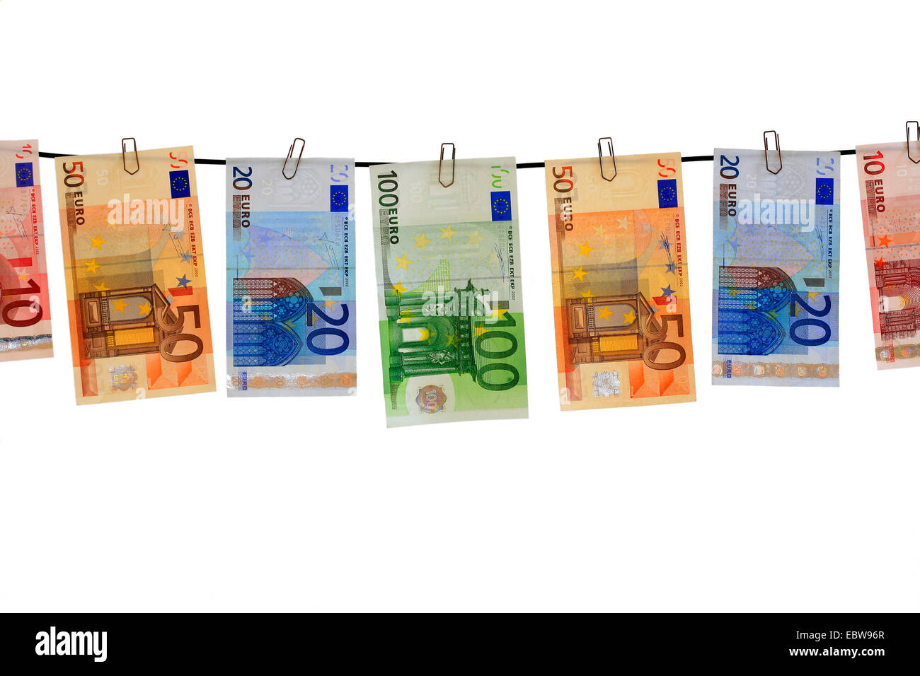 Euro-Scheine hing an einer Wahing-Linie Stockfoto