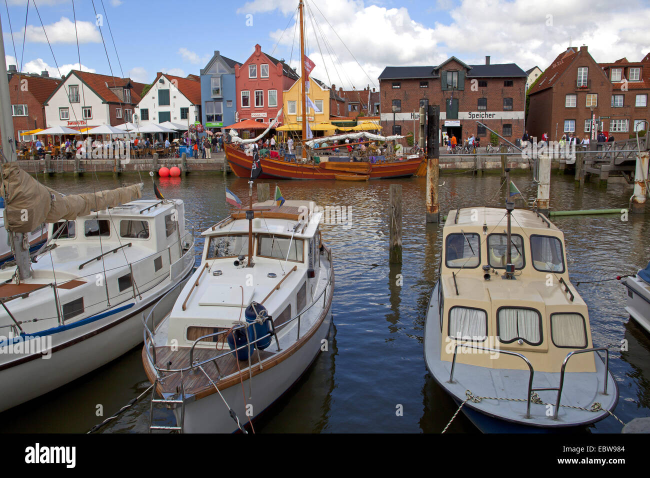 Blick auf Stadt und Hafen, Deutschland, Schleswig-Holstein, Norden Frisia, Husum Stockfoto