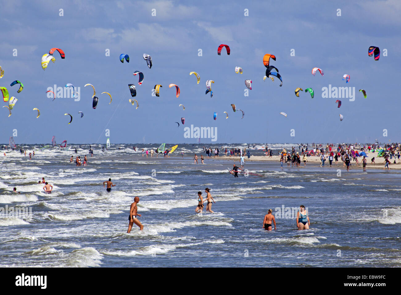 Kitesurf World Cup auf den Strand von St. Peter Ording, Deutschland,  Schleswig-Holstein, St. Peter-Ording Stockfotografie - Alamy