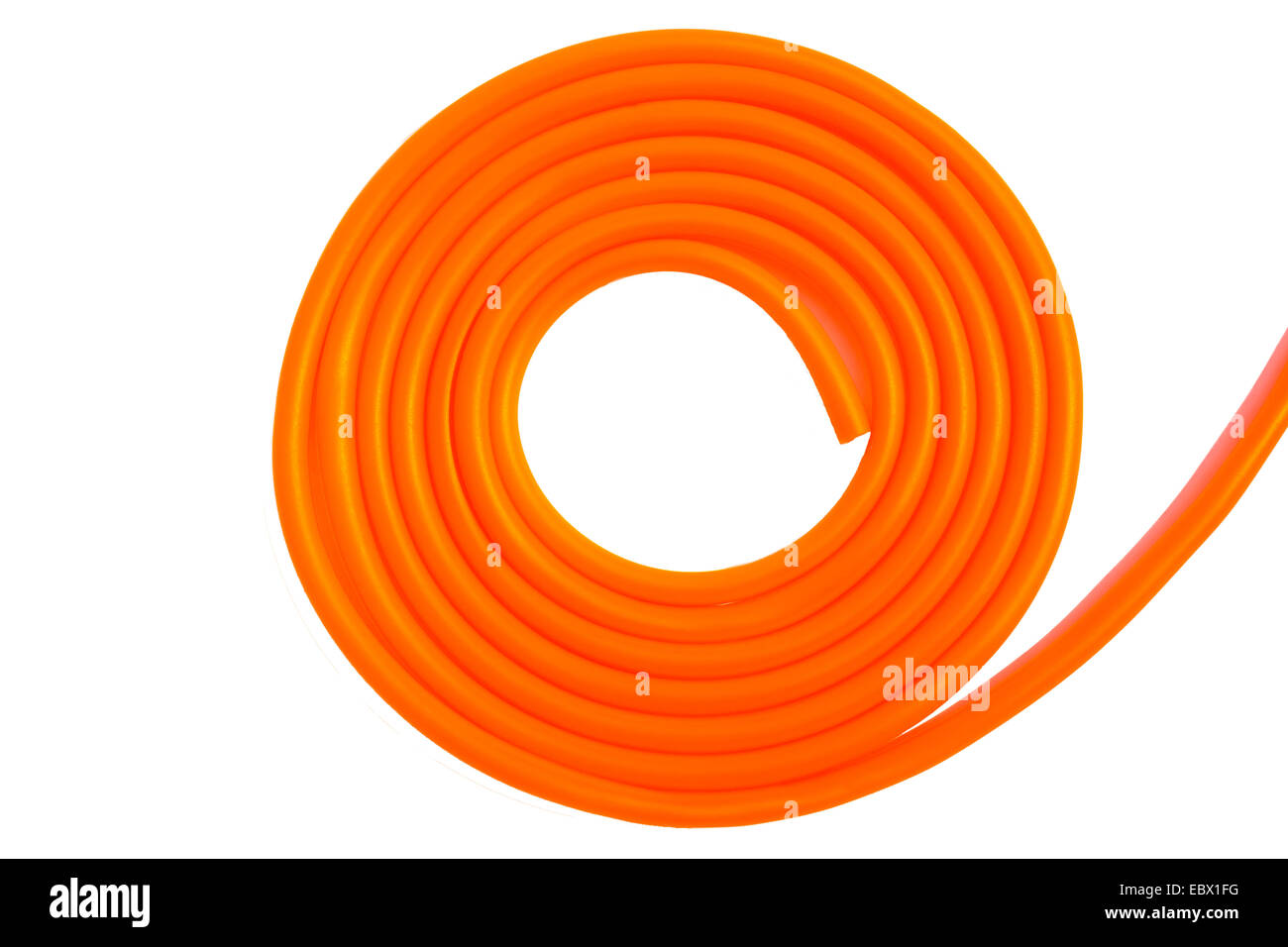 Schlauch Haspel lange Orange auf weißem Hintergrund Stockfoto
