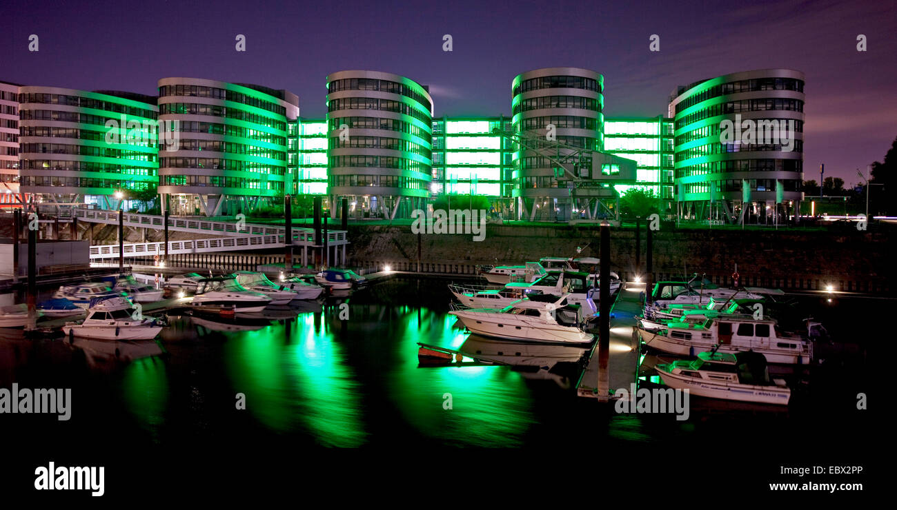 Marina Duisburg und die fünf Boote im Duisburger Innenhafen, Deutschland, Nordrhein-Westfalen, Ruhrgebiet, Duisburg Stockfoto