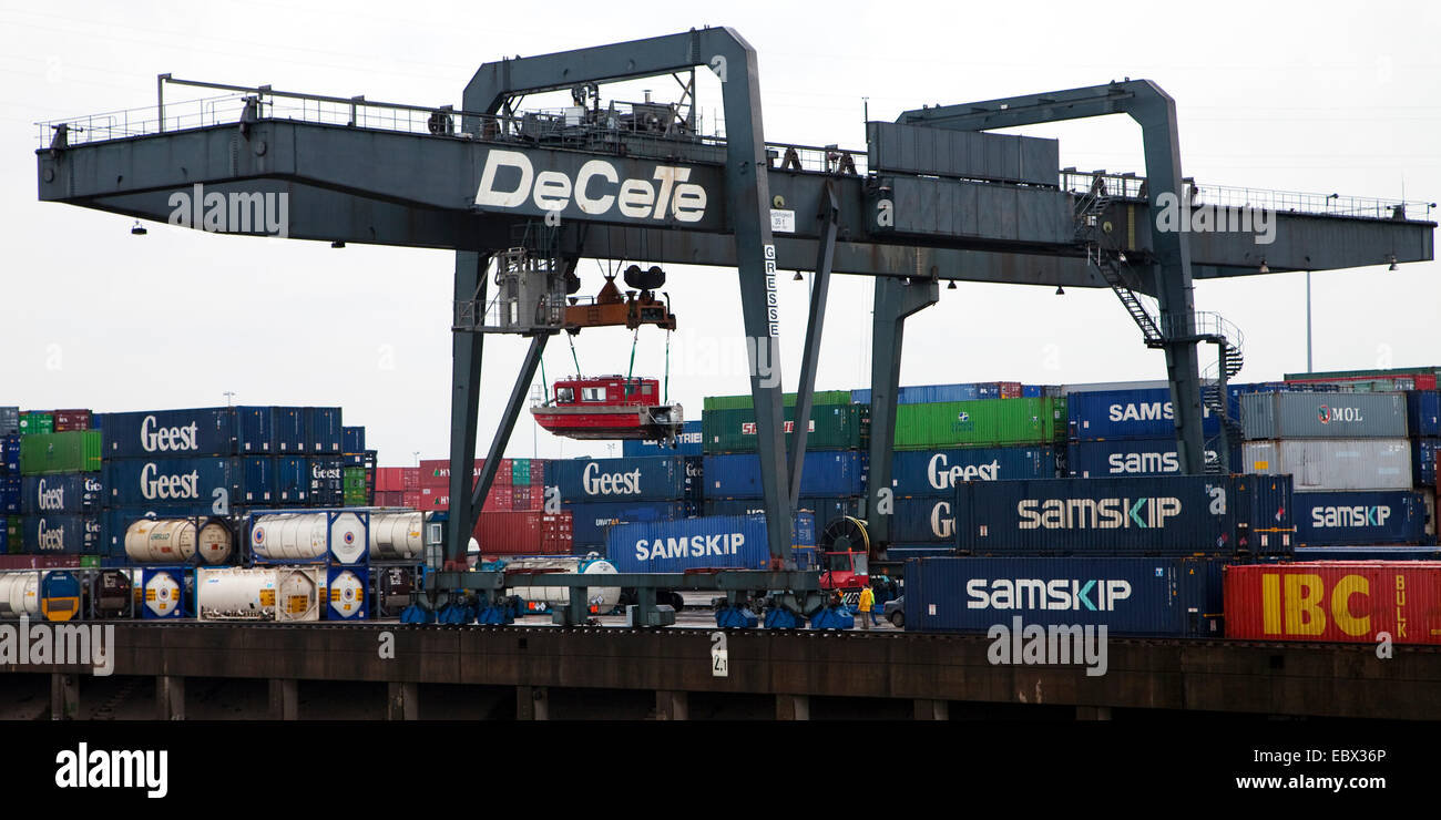 Containerhafen am Vinckekanal in Duisburg, Deutschland, Nordrhein-Westfalen, Ruhrgebiet, Duisburg Stockfoto